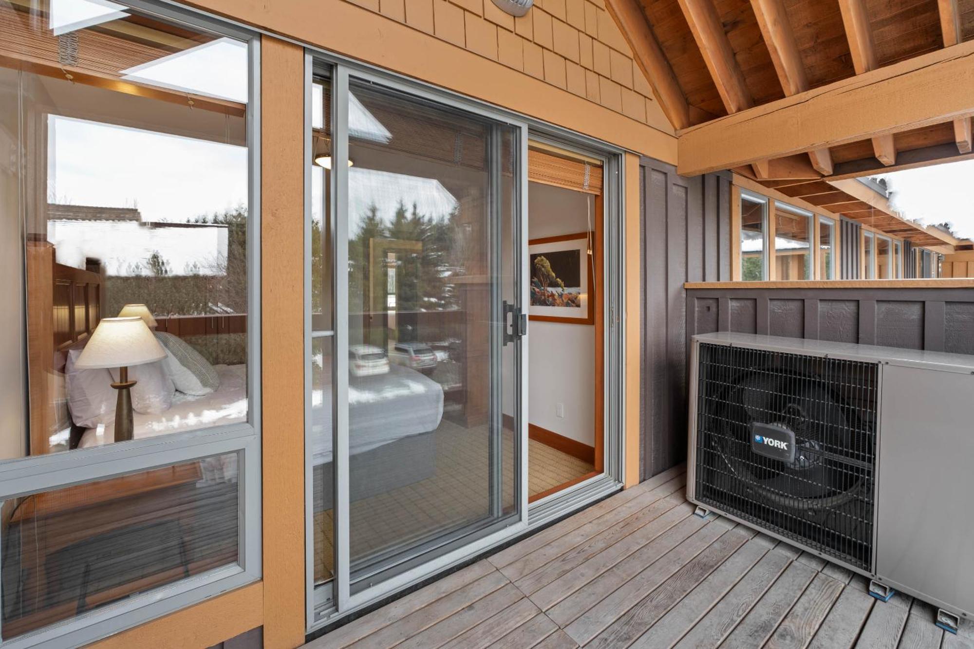 Montebello By Whistler Premier Extérieur photo