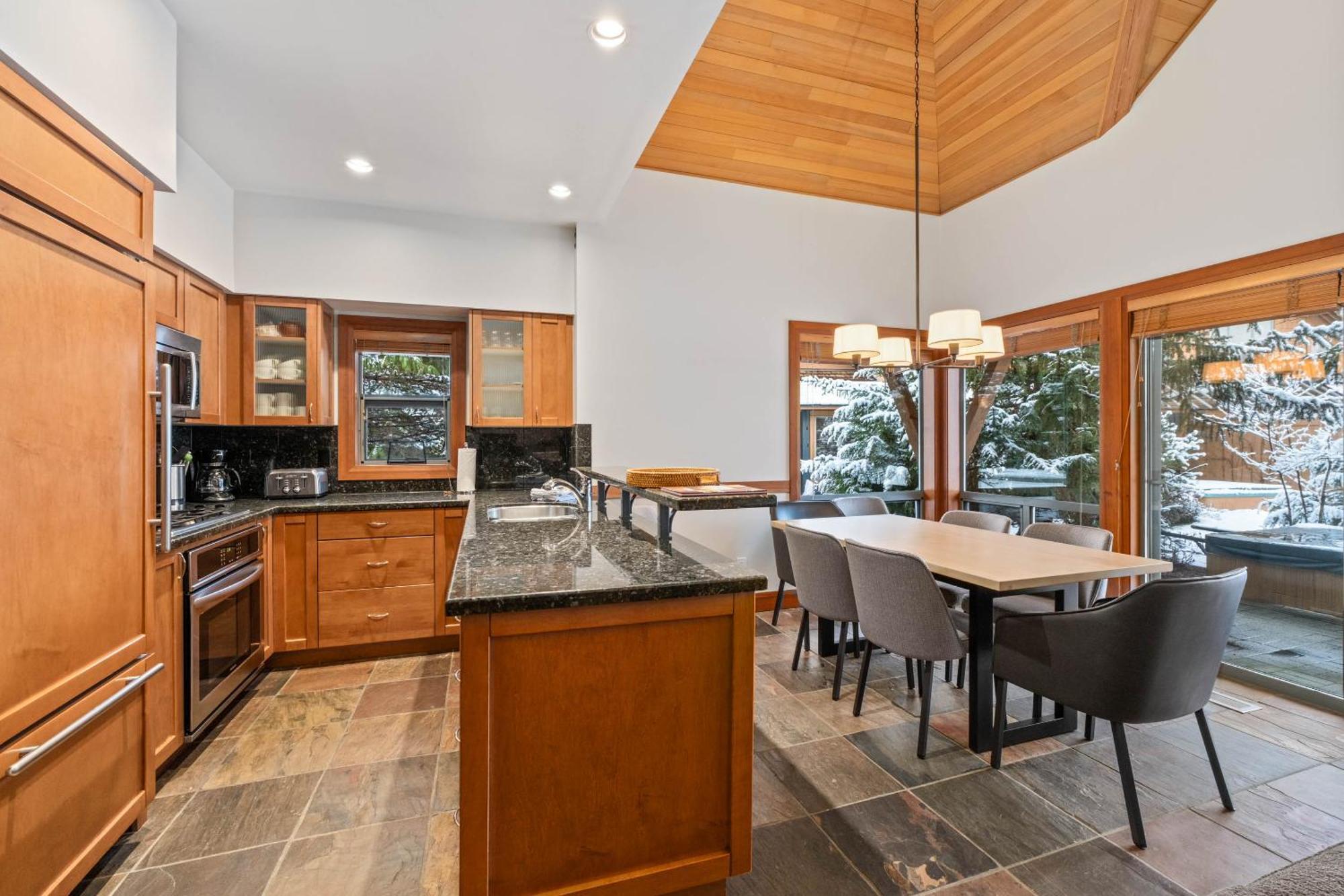 Montebello By Whistler Premier Extérieur photo