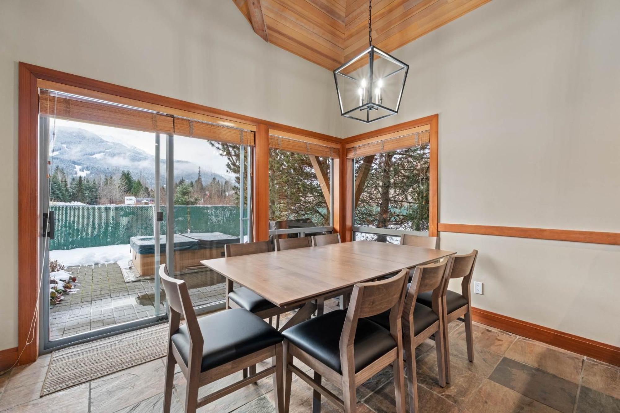 Montebello By Whistler Premier Extérieur photo